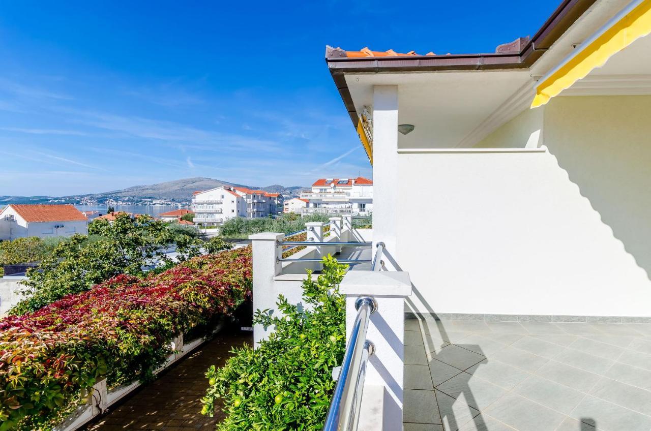 Apartments Palm Tree Trogir Exterior foto