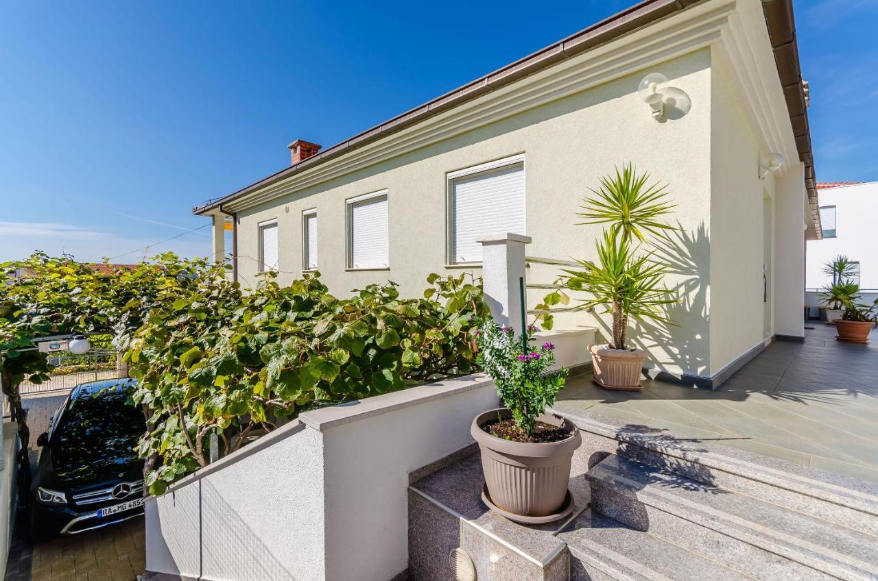 Apartments Palm Tree Trogir Exterior foto