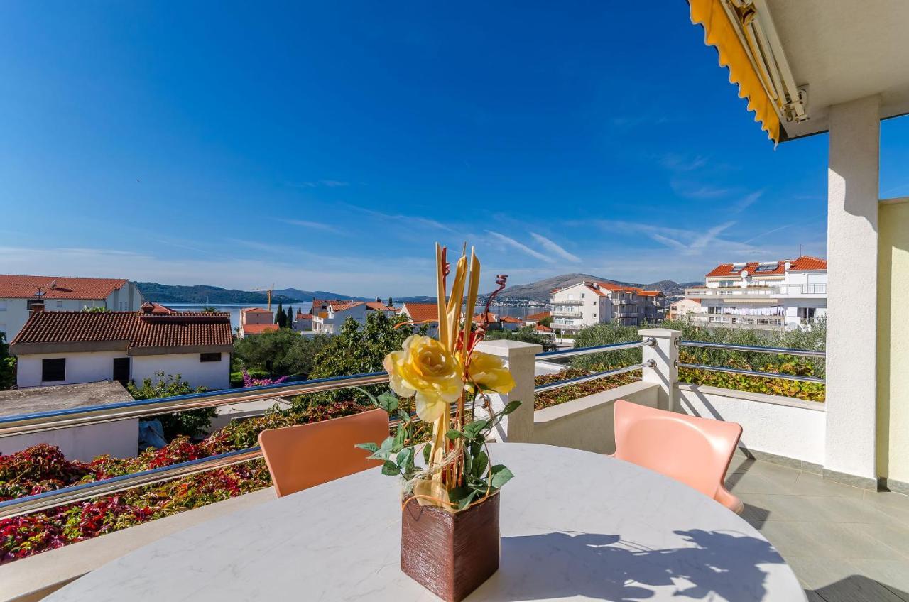 Apartments Palm Tree Trogir Exterior foto