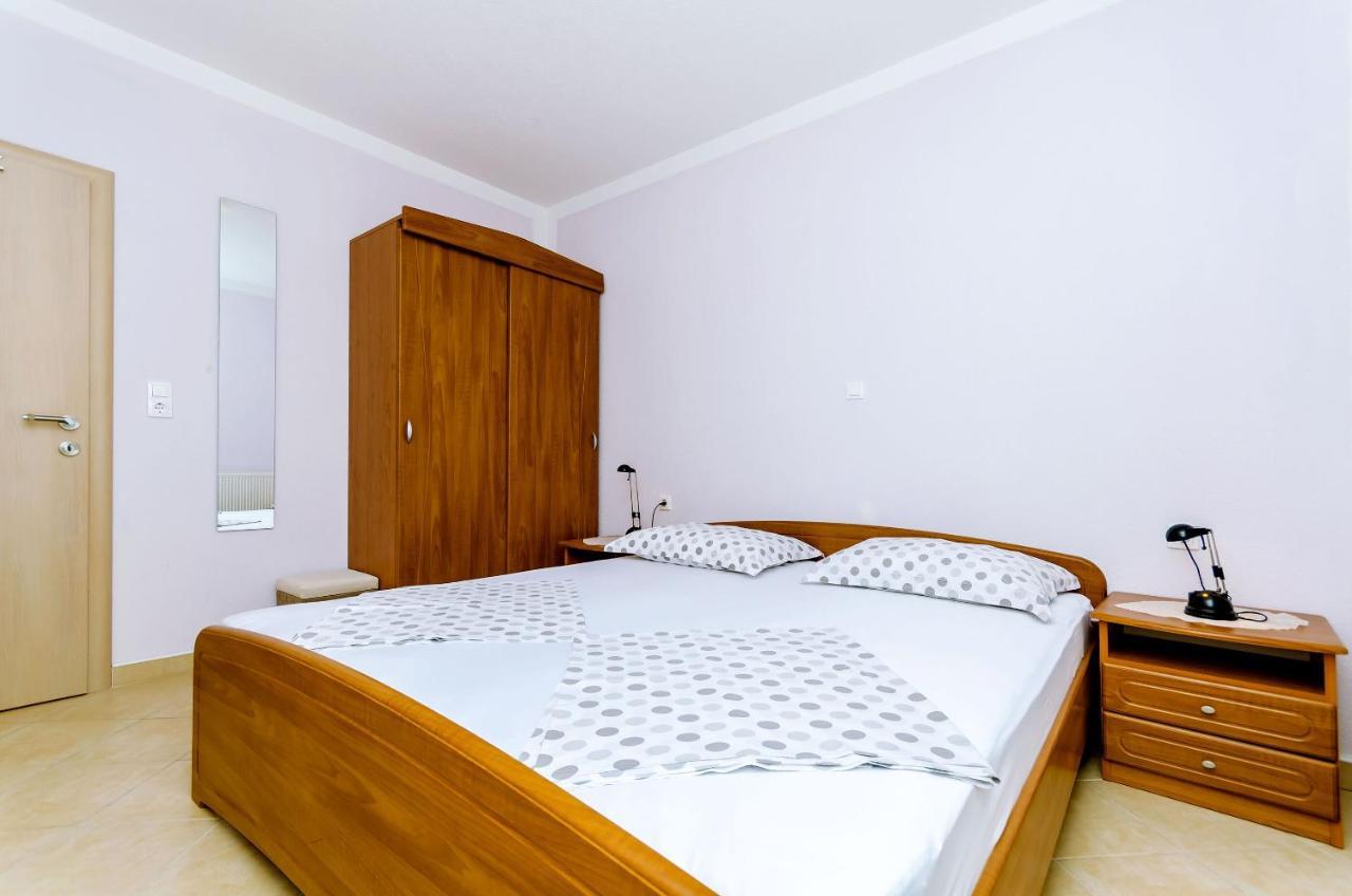 Apartments Palm Tree Trogir Exterior foto