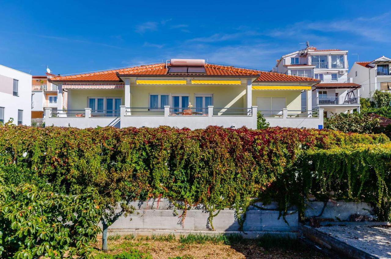 Apartments Palm Tree Trogir Exterior foto