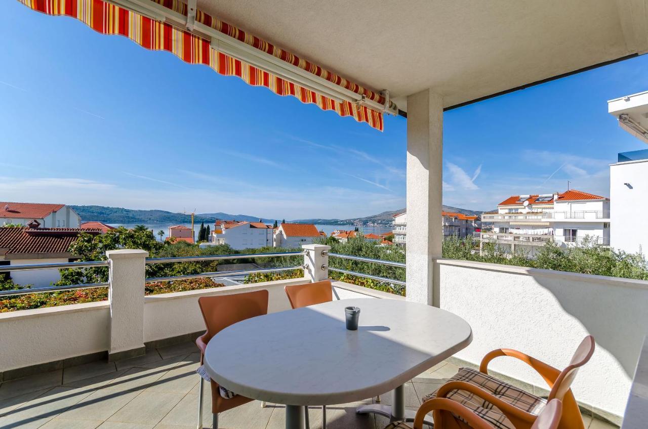 Apartments Palm Tree Trogir Exterior foto