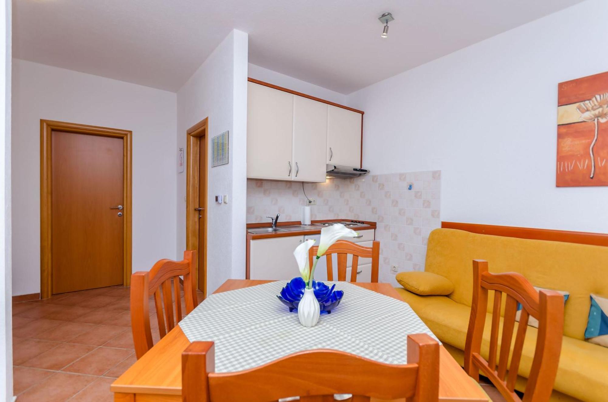 Apartments Palm Tree Trogir Exterior foto